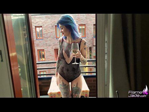 ❤️ Sjajna djevojka sisa gutljajem i strastveno jebe pod otvorenim nebom ️❌ Jebanje u pornografiji bs.mysexpics.ru ❤